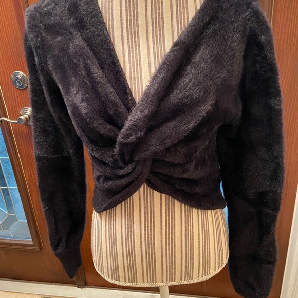 Love Tree Black crop sweater top - Picture 9 of 9